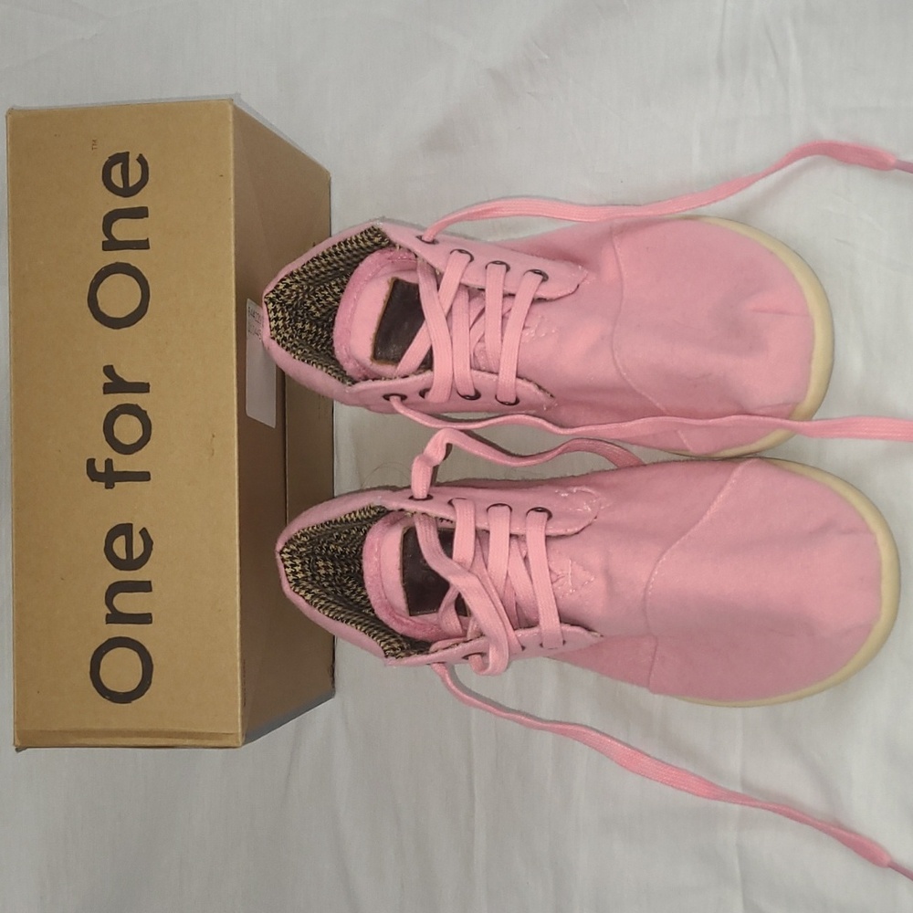 TOMS Girls youth 6 pink With Brown Interior